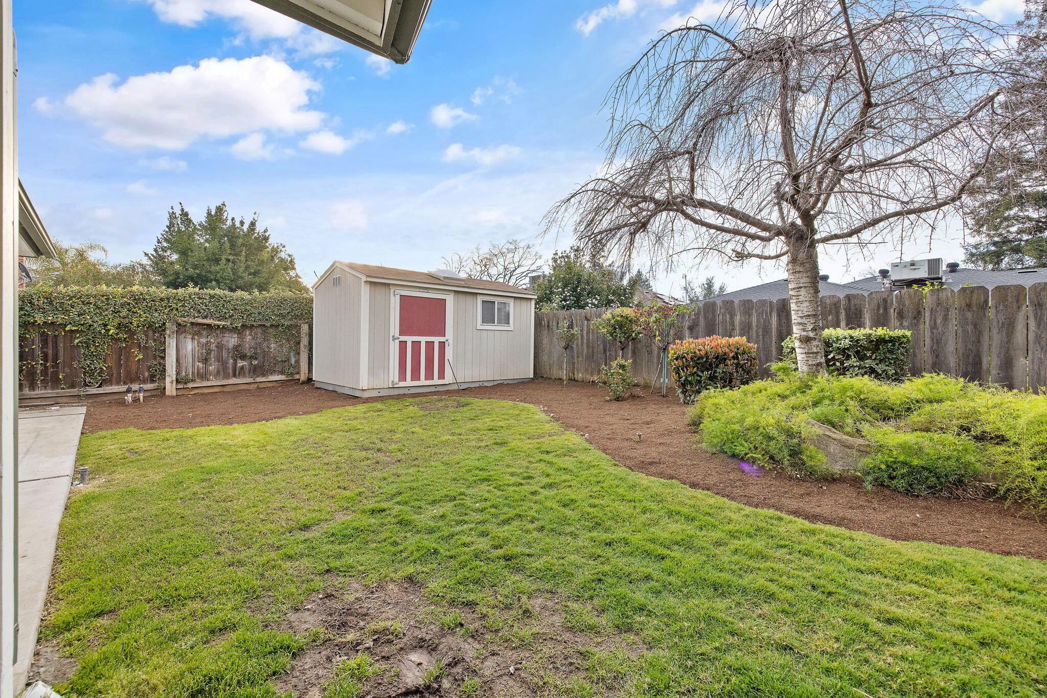 1359 W Millbrae Ave, Fresno, CA 93711