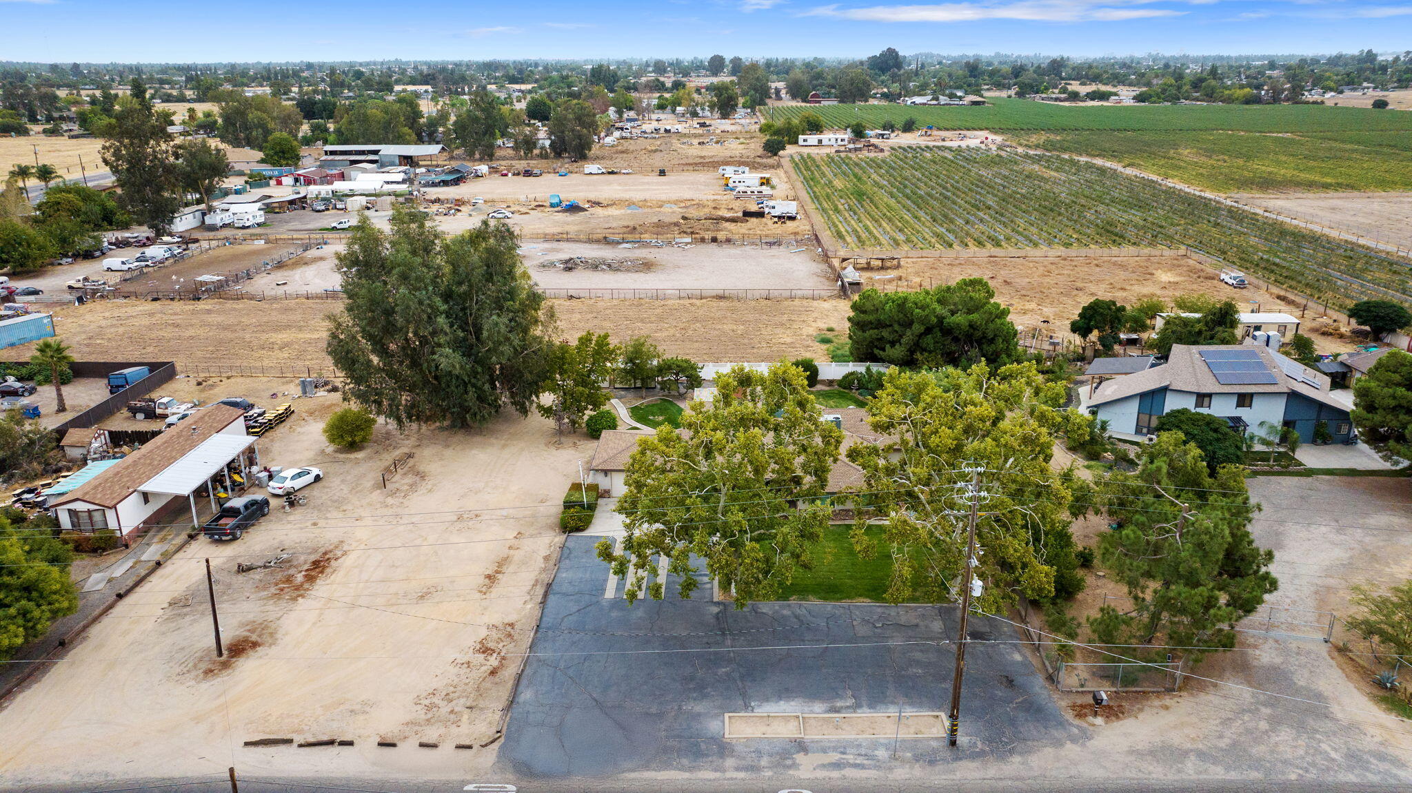 1714 N Blythe Ave, Fresno, CA 93722